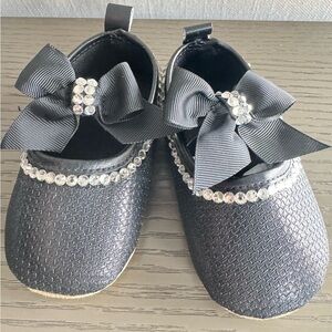 Elegant Black Kids Shoes with Bow and Rhinestones